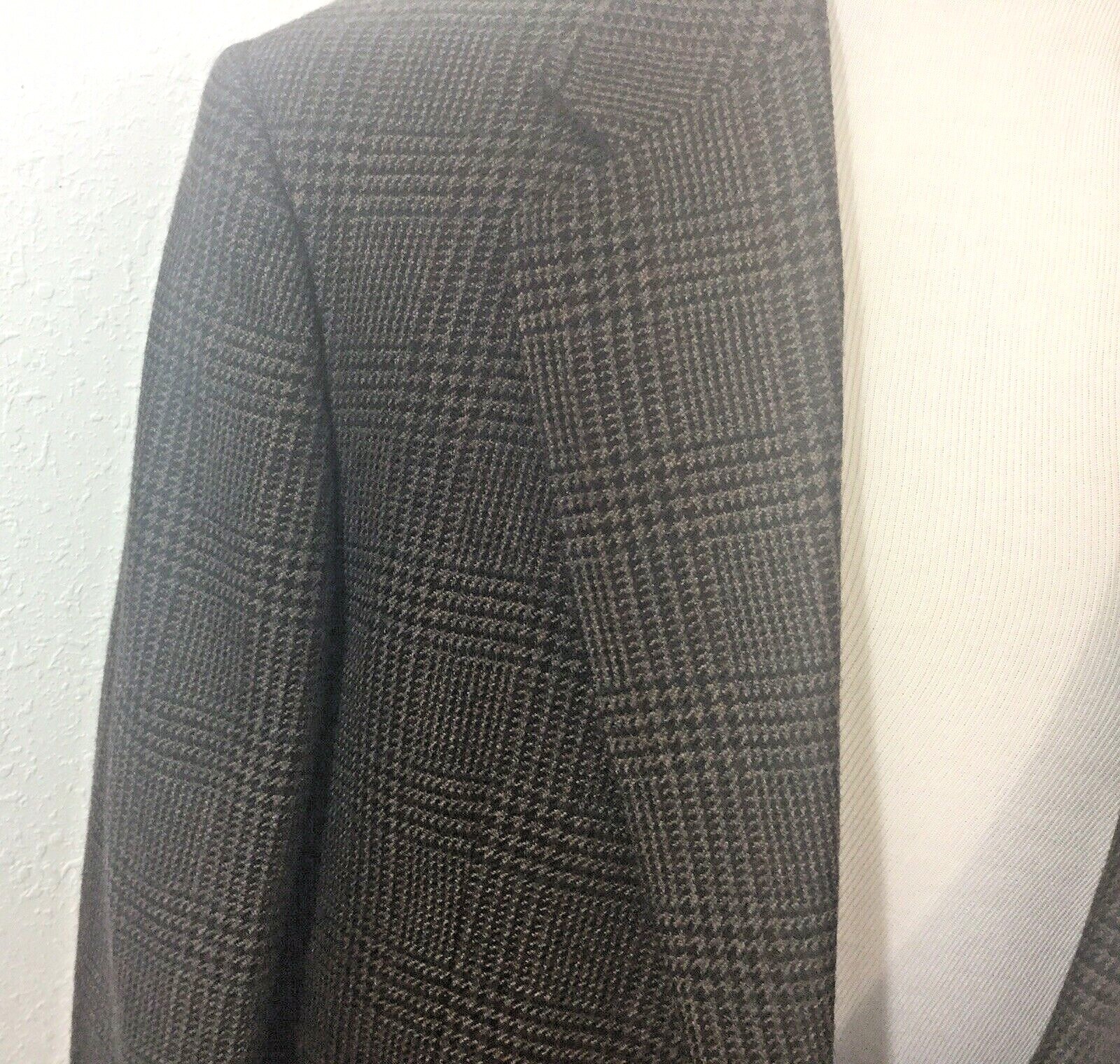 Picture 2 of 9