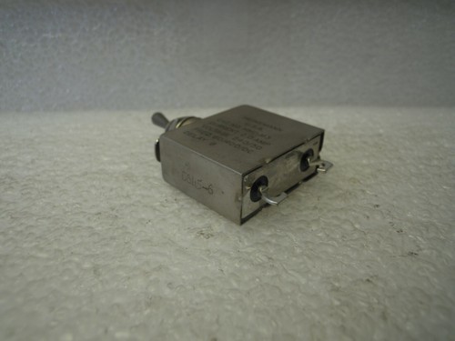 HEINEMANN HM1-M3 TOGGLE SWITCH VOLTAGE 240V/50 FREQ 60/400DC 2A *NEW - Picture 2 of 3