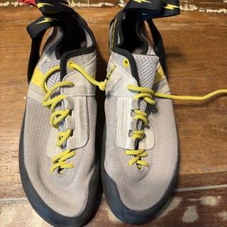 Evolv Men's Defy Lace Climbing Shoes Fog Gray/Banana 13 used