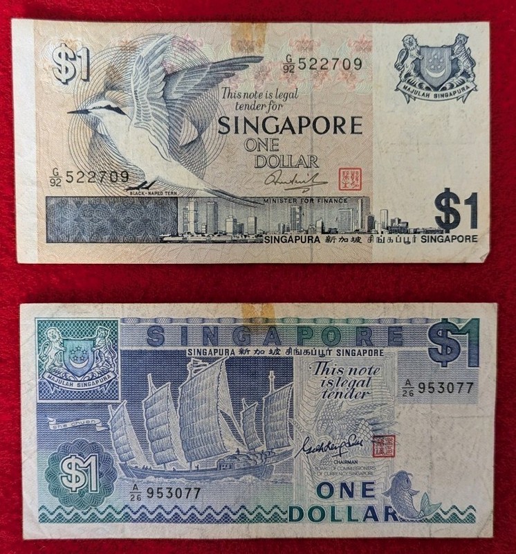 Two (2) Singapore $1 Bank Notes  - One Dollar - 1976 And 1987