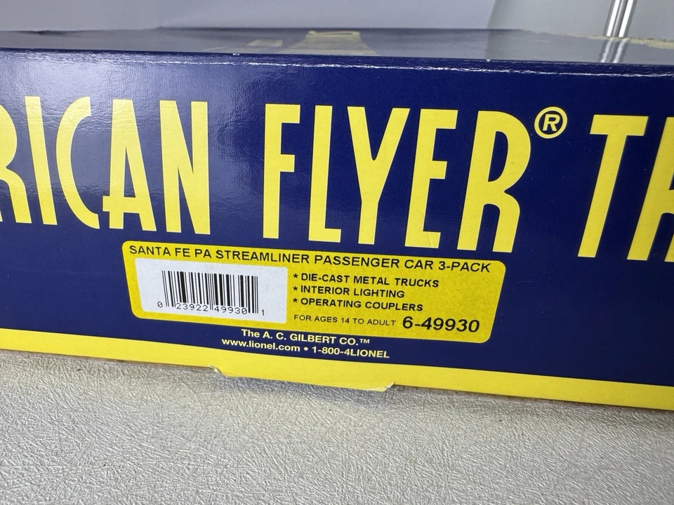 AMERICAN FLYER 6-49930 SANTA FE Blue & Gold S Gauge 3 Passenger Cars Set *READ* - Image 2 of 4