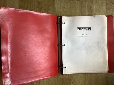 FERRARI DINO 246 - SCHÖNES BUCH UND USA GEDRUCKTES WERKSTATTHANDBUCH - SCHÖNES PAAR.
