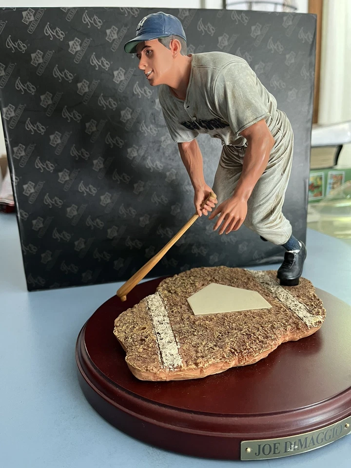 Estatua de Joe DiMaggio Yankees cubierta superior comienzos históricos con caja y embalaje Foto 4 de 4