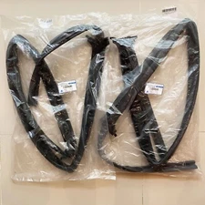 for Nissan Navara Pathfinder D21 Rear door window glass run channel rubber felt
