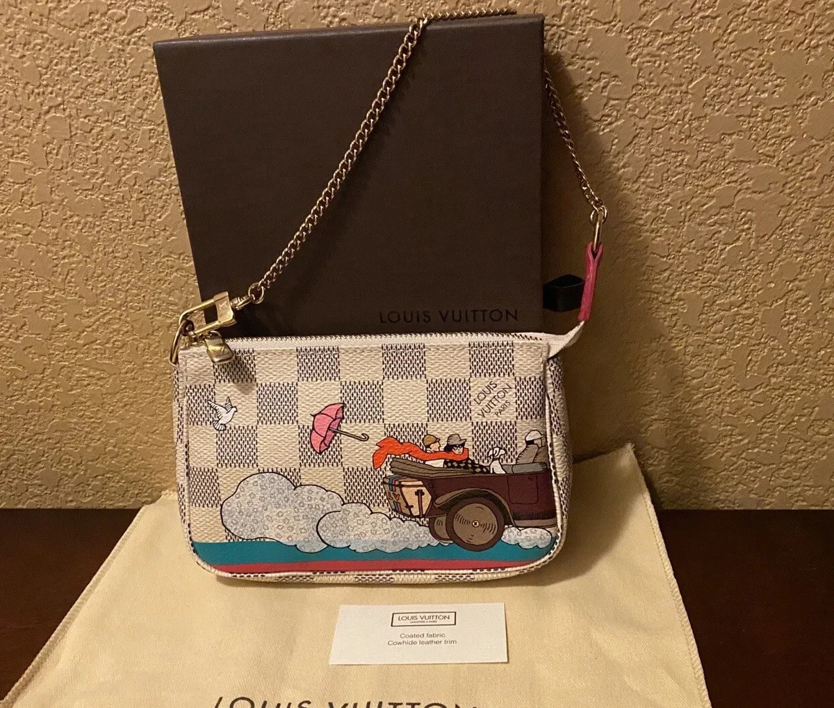 NEW Louis Vuitton Mini Pochette Accessoires on chain