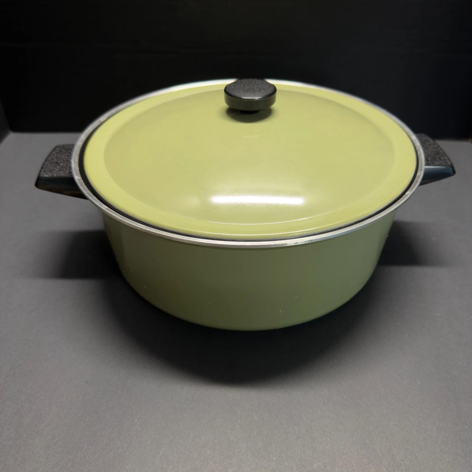 Vintage EKCO 5 Qt Dutch Oven Avocado Green Hardkote Ceramic Clad NOS