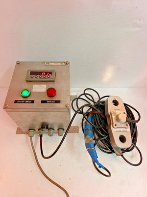 JCM-LLC5T Wägezelle mit Data Track Process Instruments Trecker 200 Anzeigen