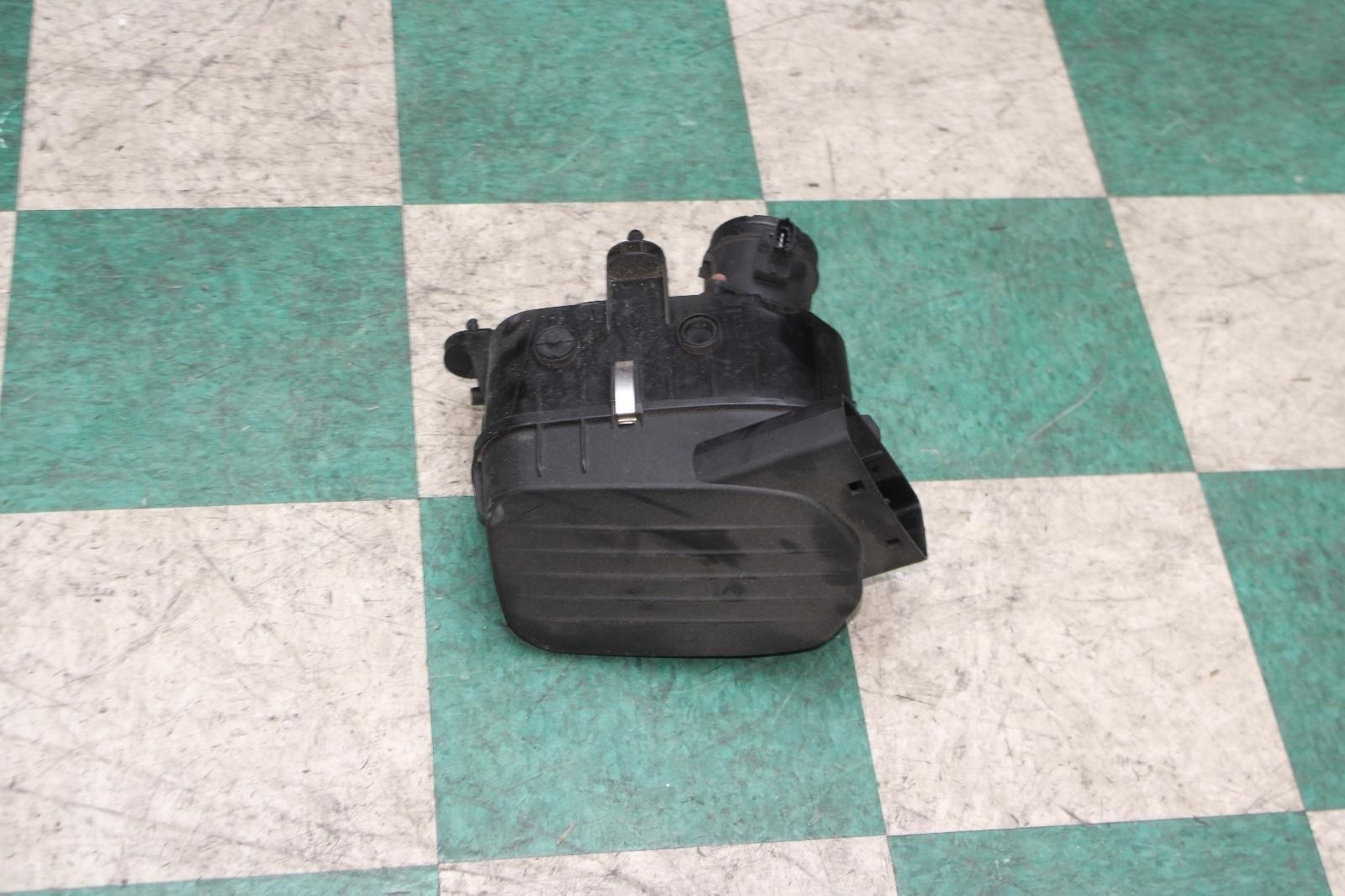 14-17 QUATTROPORTE 3.0L Engine LH Left Air Cleaner Filter Box Factory OEM OE WTY