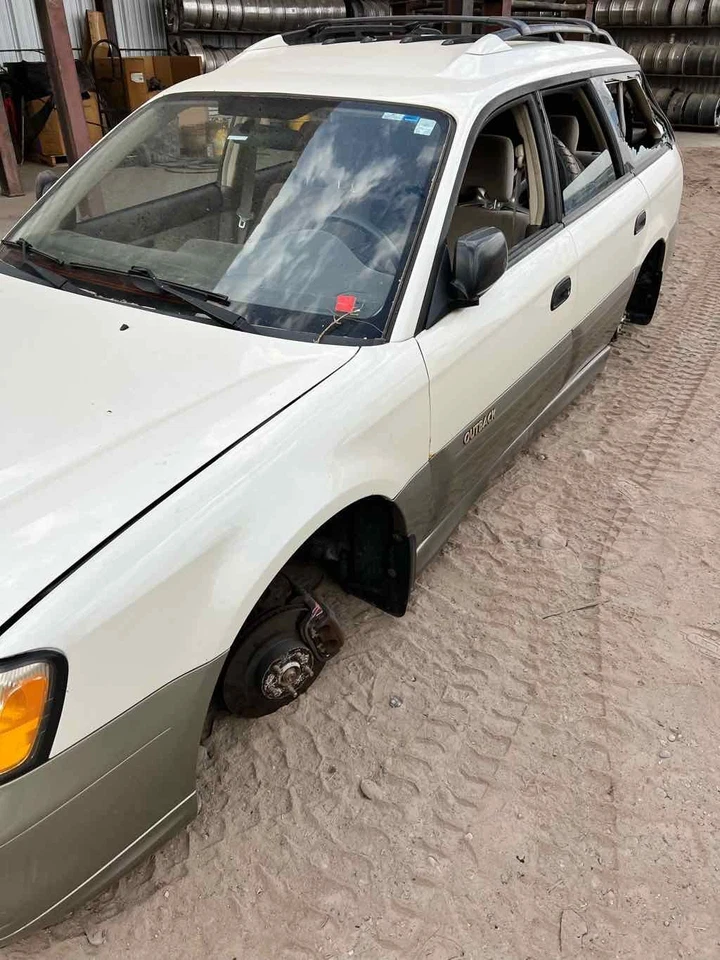 Used Rear Right Door Assembly Rear Side fits: 2002 Subaru Legacy electric SW Out Foto 4 de 4