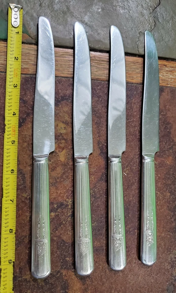 🔎LOT OF 4 c1939 CELEBRITY WILD ROSE SILVERPLATE HANDLE NEW FRENCH SOLID KNIVES  - Image 2 of 4