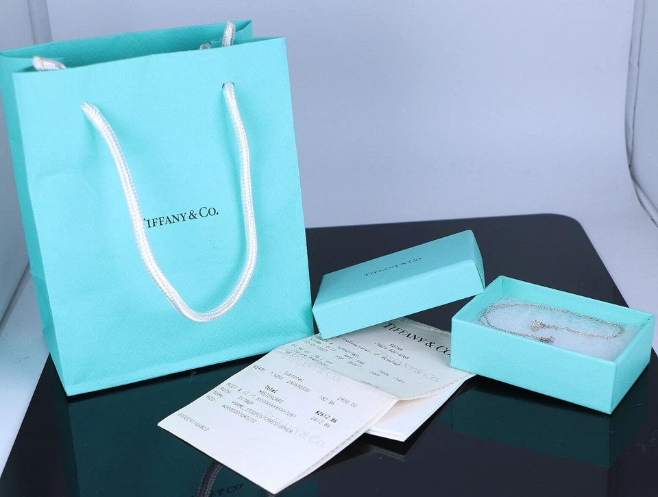 $3,250 Tiffany & Co Platino 0.33ct VS1 Diamante Redondo Colgante Collar Foto 2 de 4