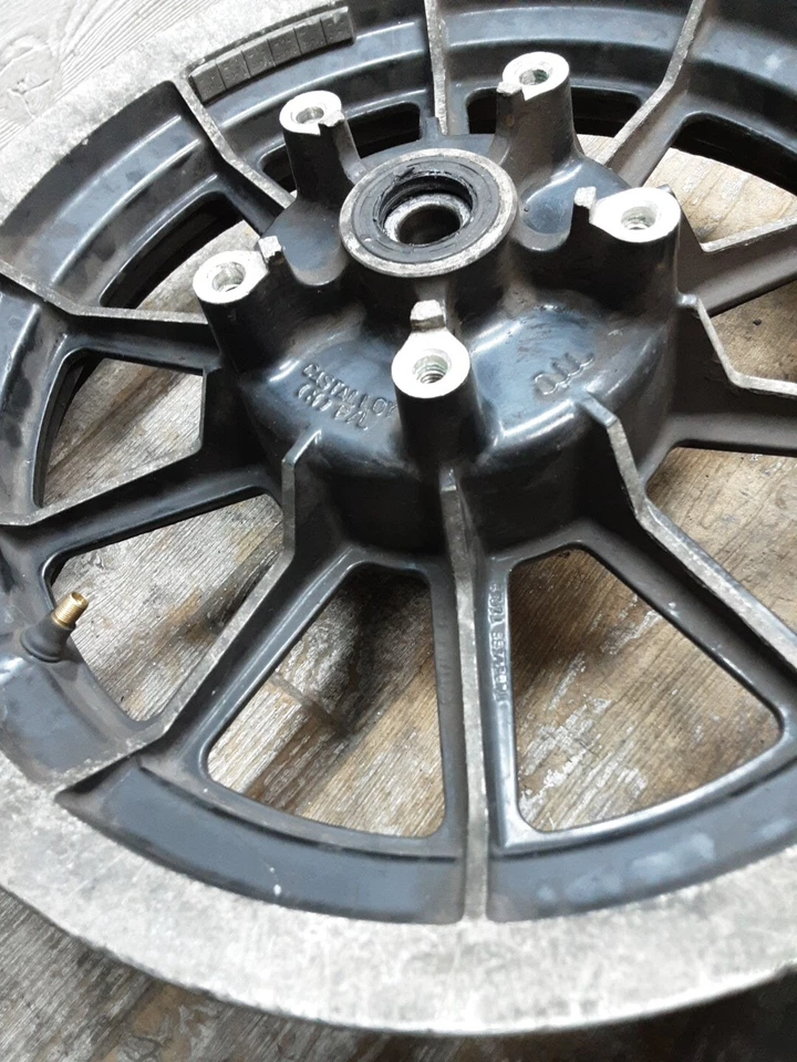 1998 98 85-98 Harley Davidson Electra Glide Rear Back Wheel Rim Assembly - Image 4 of 4