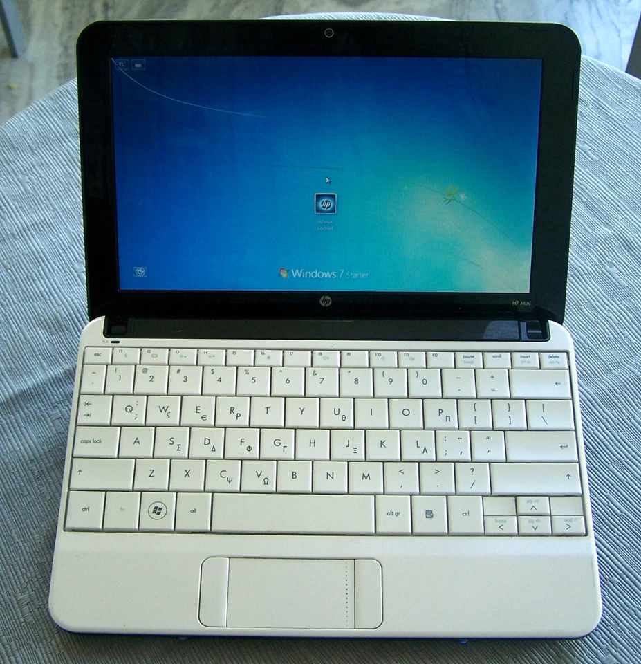 Netbook HP Mini 110-1150ev, 10.1" GOOD CONDITION Win7 ( eee vaio 1005 1025) - Image 2 of 4
