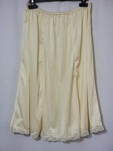 VINTAGE MEL-LIN 100% NYLON HALF SLIP LIGHT YELLOW LACE TRIM X-LARGE USA MADE EUC - Picture 3 of 6