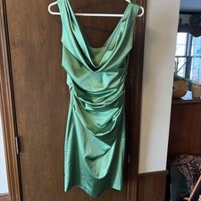 Womens Size 8 Green Fancy Dress By David  s Bridal Bridesmaid Prom