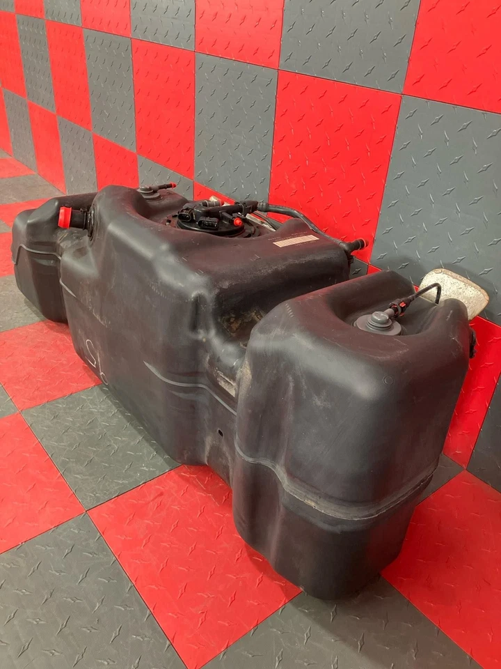 Camión GMC Sierra 1500 2004-2013 tanque de combustible/gas de 26 galones con bomba de combustible OEM Foto 2 de 4