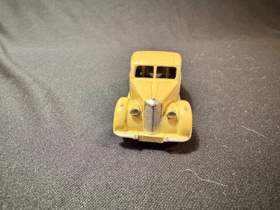 Dinky Toys No. 40a, 1950's Riley Sedan, All Original Made in England - Image 2 of 4