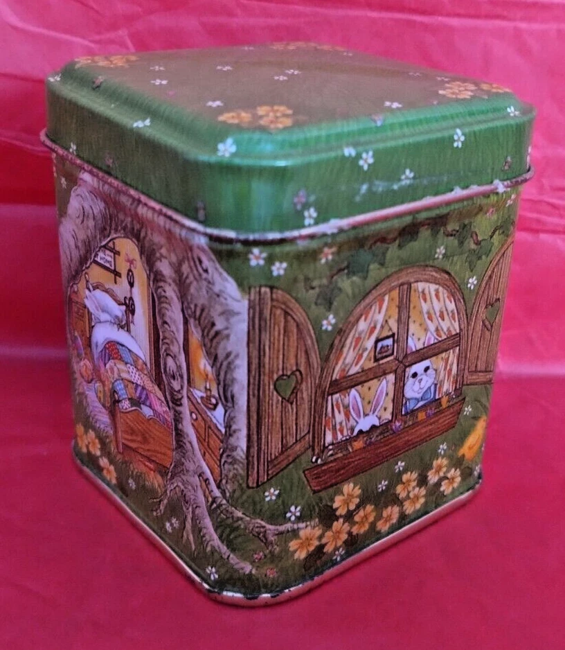041.  Vintage St Michael EMPTY Bunny Tin Decorative Presentation Gift Box Tin - Image 4 of 4