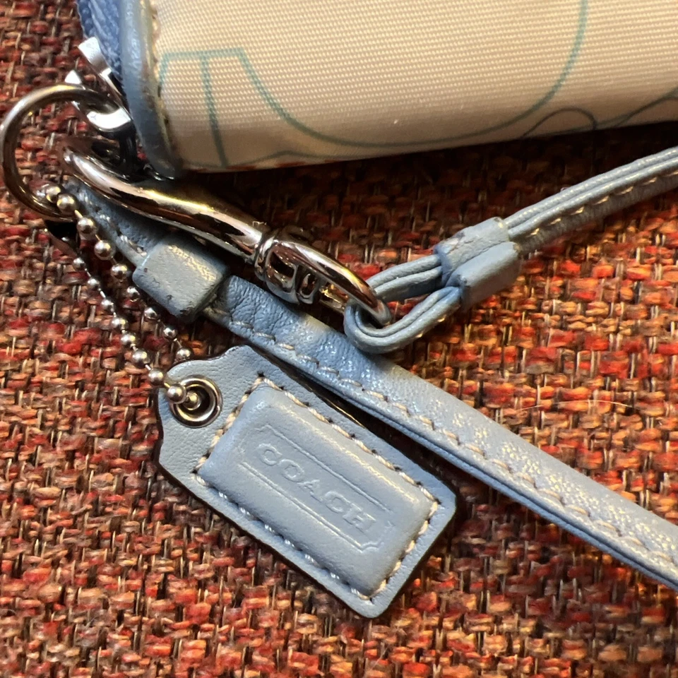 Cartera larga grande tipo muñequera logotipo raro Butterfly Signature Coach como nueva Foto 2 de 4