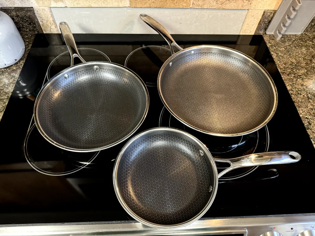 HexClad Hybrid Stainless Steel 6 Piece Frying Pan Set with Lids 8