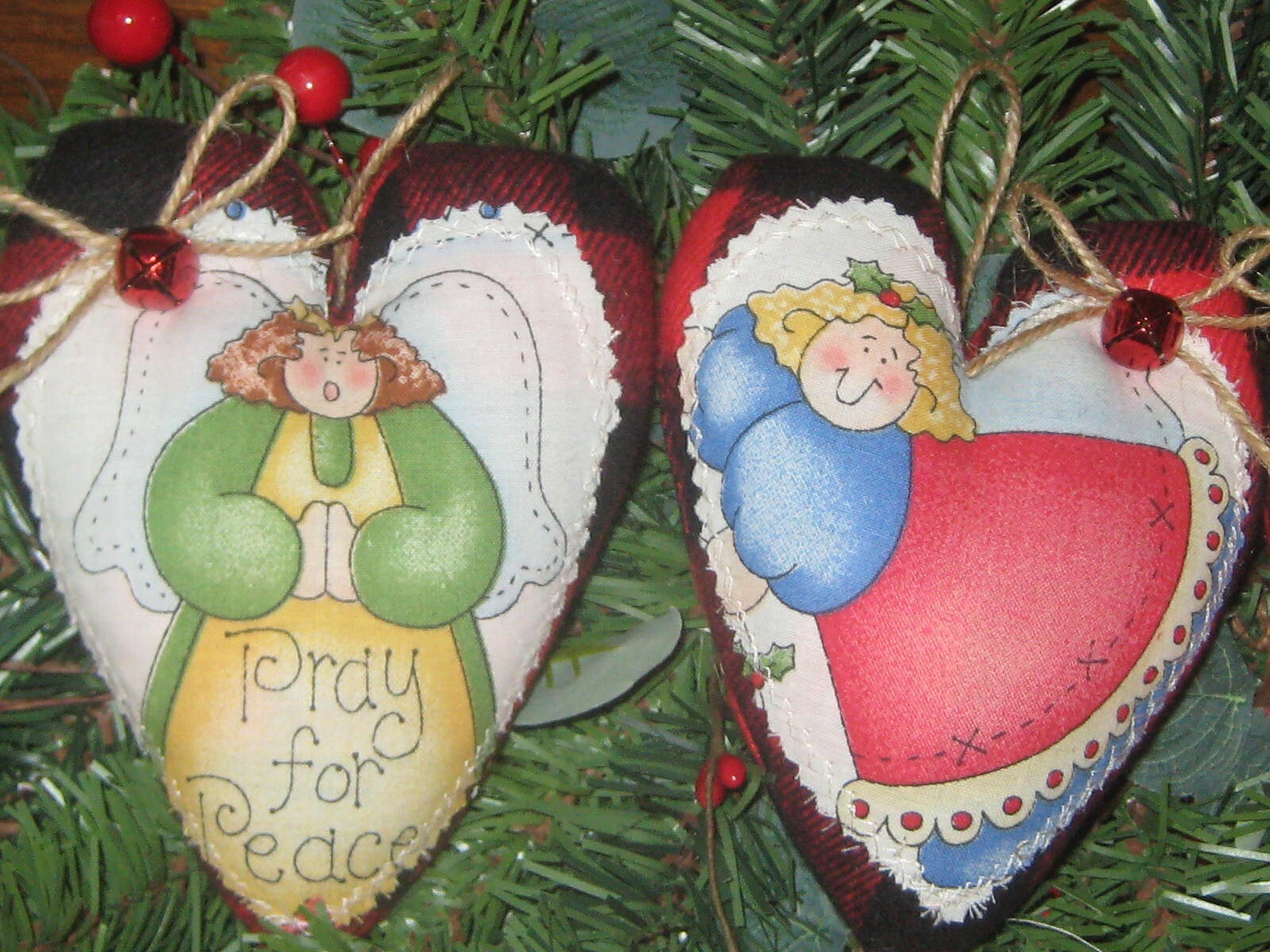 Christmas Angel Decor 4 Appliqued Hearts Bowl Fillers Ornaments Handmade Gift