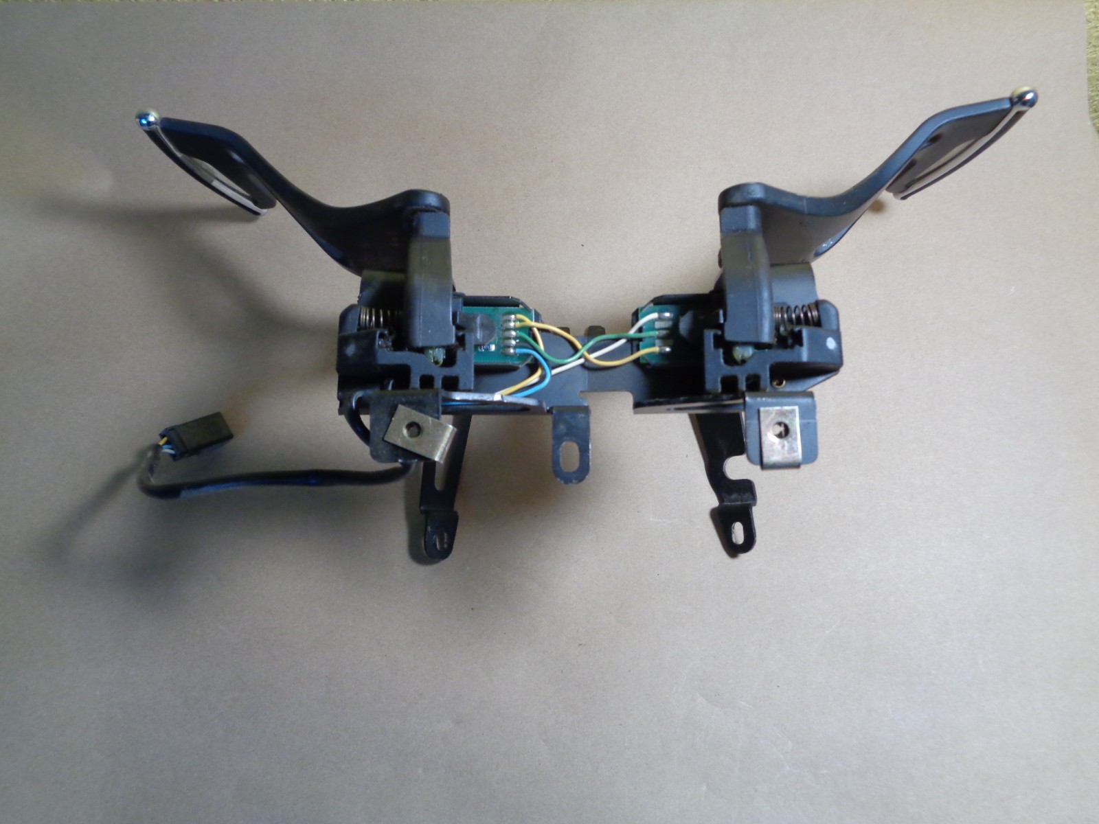 Maserati Quattroporte Paddle Shifter Lever Set Part# 201542