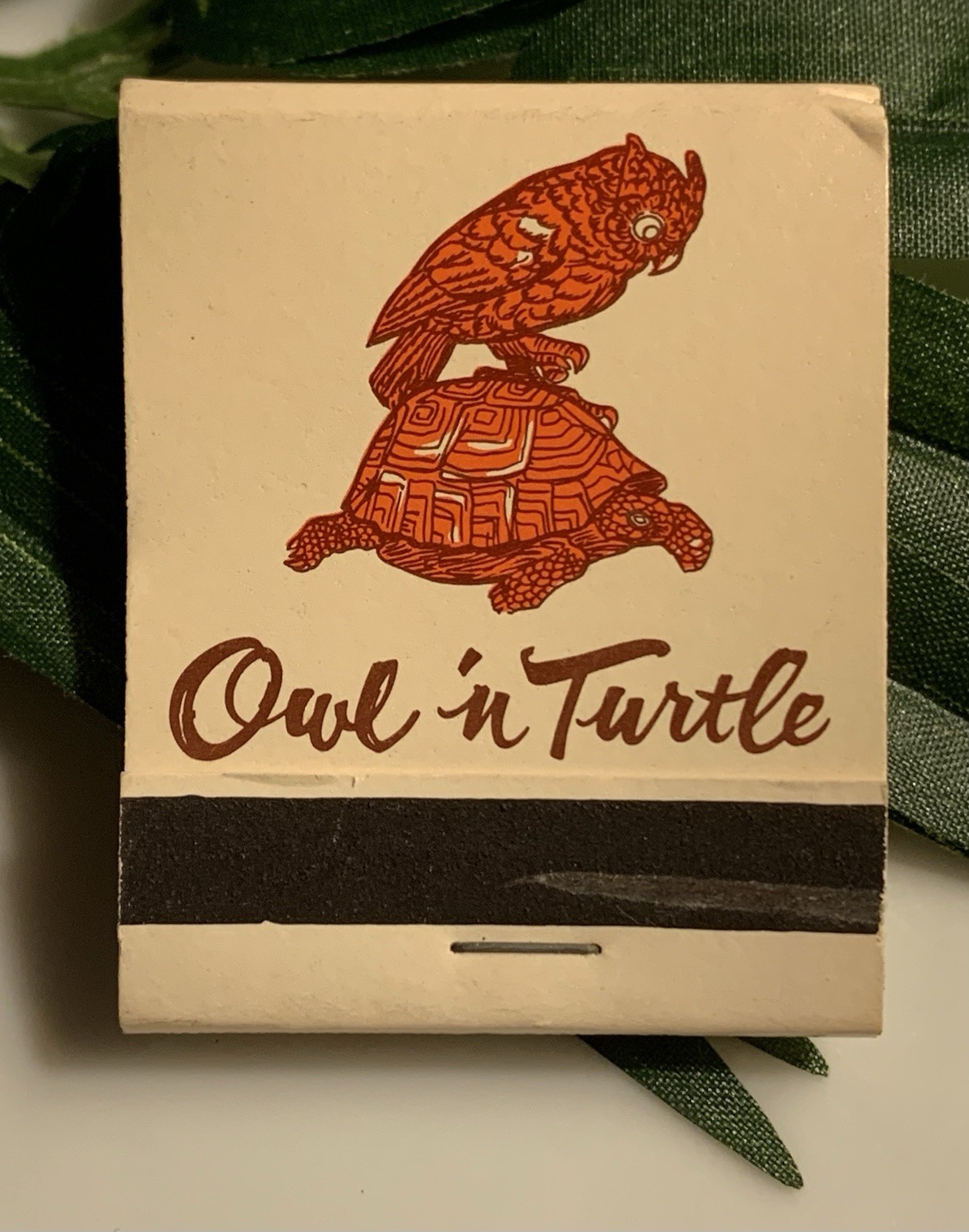 San Francisco (CA) ~ Owl n’ Turtle Restaurant ~ HTF ~ Vintage Matchbook ~