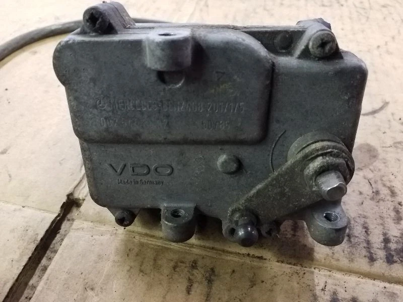 Actuador de control de crucero compatible con 86 87 88 89 90 91 Mercedes Benz 560SL 560SEL Foto 2 de 4