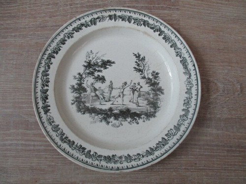 Assiette ancienne Creil et
