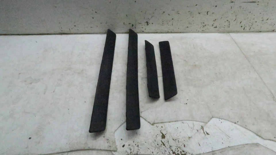 Комплект из 4 оригинальных потертостей на пороге двери для Toyota Prius 2012-2014 годов выпуска 6791147030 - Изображение 2 из 4