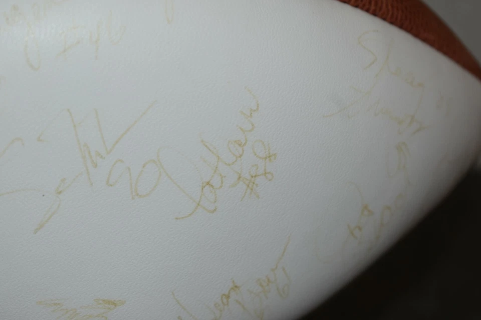 1990 INDIANAPOLIS COLTS TEAM SIGNED OFFICIAL NFL FOOTBALL- JEFF GEORGE ROOKIE   - Image 2 of 4