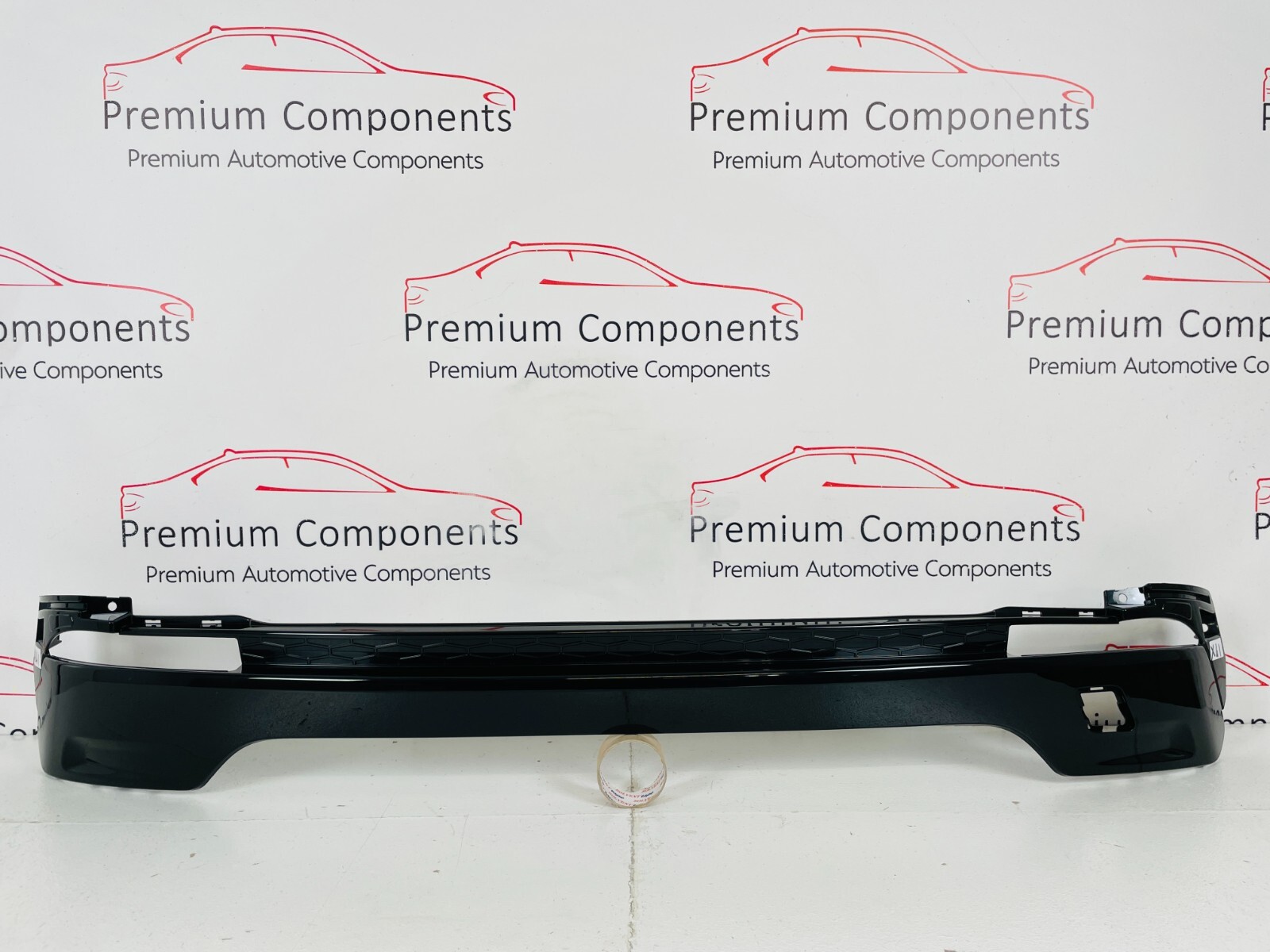Land Rover Discovery L550 Rear Bumper Trim 2015 – 2022 [x41]