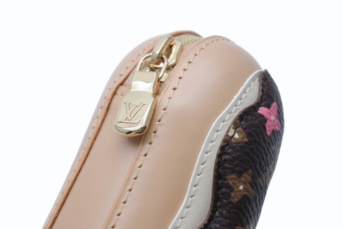 LOUIS VUITTON TYLER THE CREATOR MONOGRAM CRAGGY ECLAIR BAG CHARM KEYRING M01944 - Picture 6 of 9