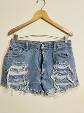 Vintage Levi  s 550 Denim Shorts Sz 12 Miss High Waist Distressed Raw Hem 90s Y2K