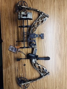 Diamond Deploy SB RH 60lbs 26"-30.5" Camo Carbon Hunting Bow