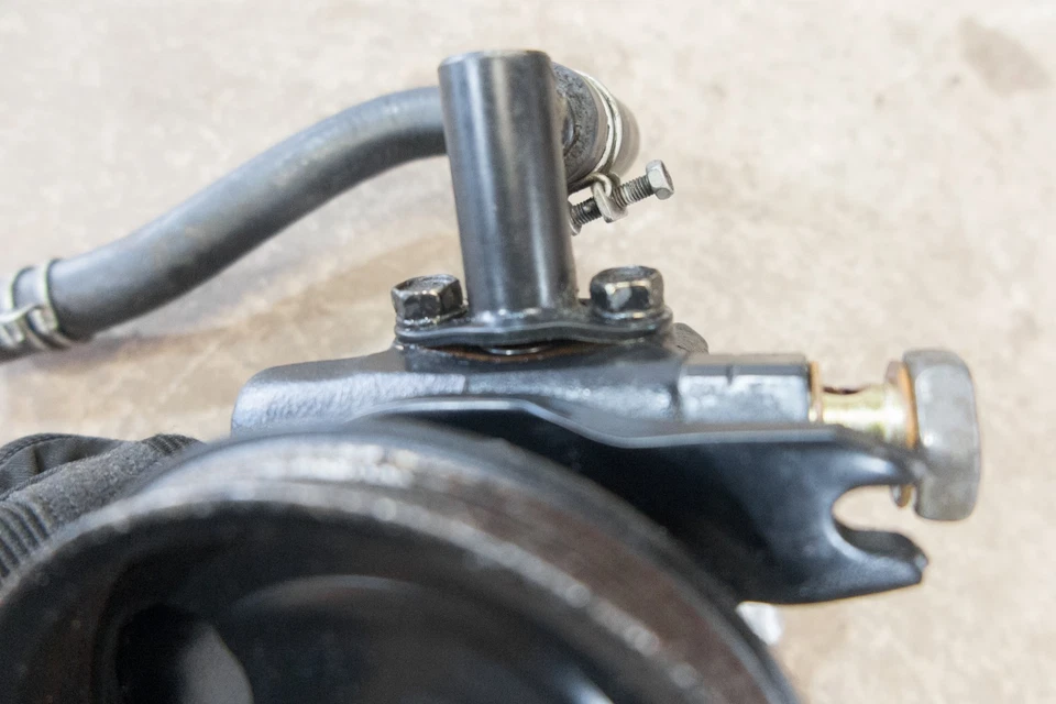 90-96 NISSAN 300ZX NON TURBO POWER STEERING PUMP WITH BRACKETS OEM 60K FLAW - Imagem 2 de 4