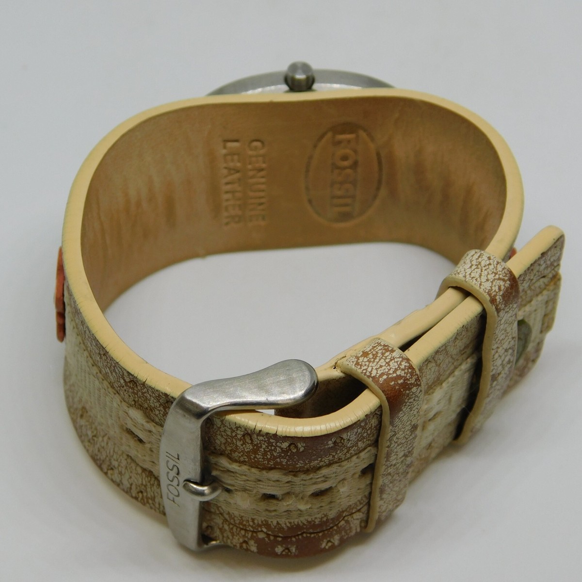 Fossil Genuine Leather Quartz Analog Women display picture 3