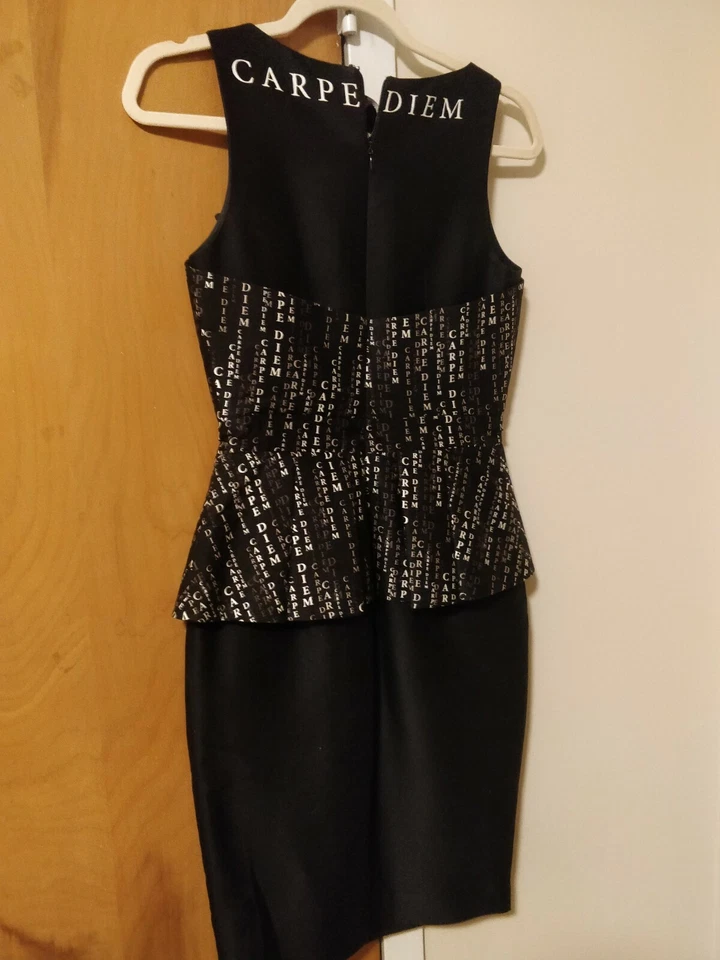 [diseñador] Thomas Wylde - Vestido negro (logo Carpe Diem) - talla 2 Foto 3 de 4