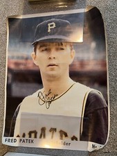 FREDDIE PATEK SIGNED PITTSBURGH PIRATES POSTER VINTAGE 1970 TEAM ISSUED AUTO