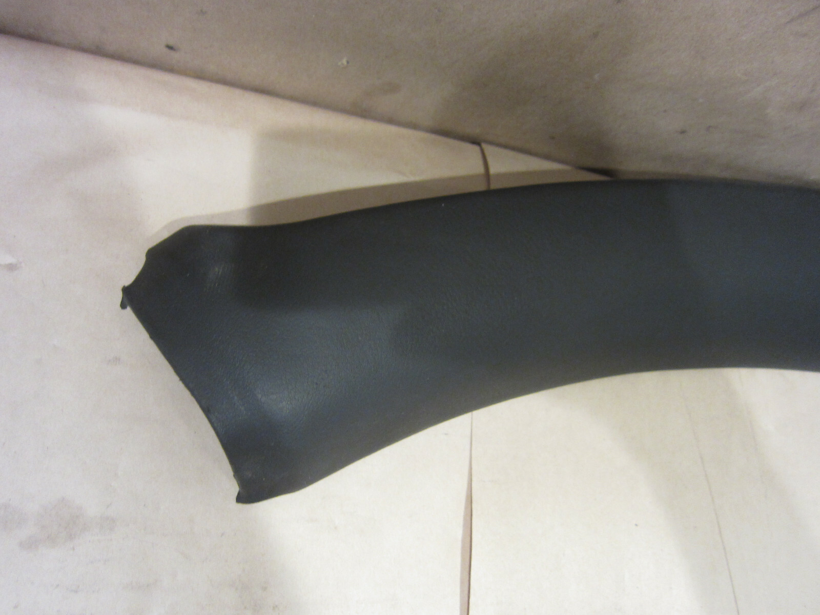 Maserati 4200 Coupe - RH Side Rail Cover Trim - Black - P/N  981210402