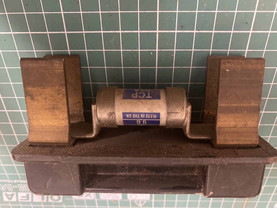 ENGLISH ELECTRIC TYPE C100 100A FUSE CARRIER 600v AC HRC CARTRIDGE