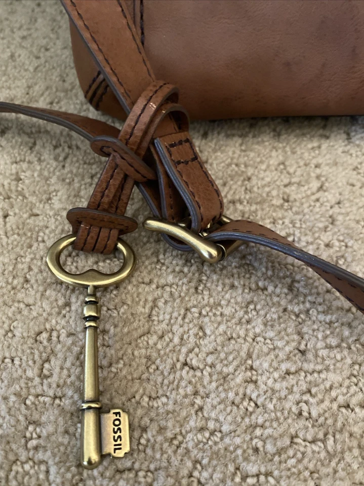 De Colección FOSSIL Marrón Vachette Cuero Bolso sin asas Sobre Cartera Bolso de Hombro Llave Foto 2 de 4