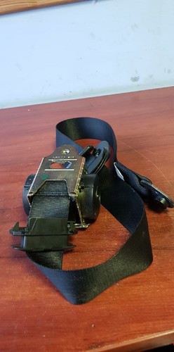 BMW 5 Touring E61 530d Sicherheitsgurt vorne links 601629800 3.0 Diesel 160kw...