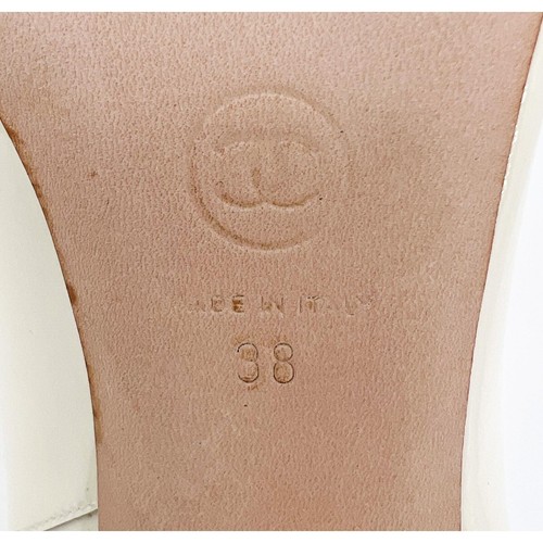 Authentic CHANEL 2022 Chelsea Ivory CC Logo Block Heel Ankle Boots Size EU40 - Picture 14 of 20