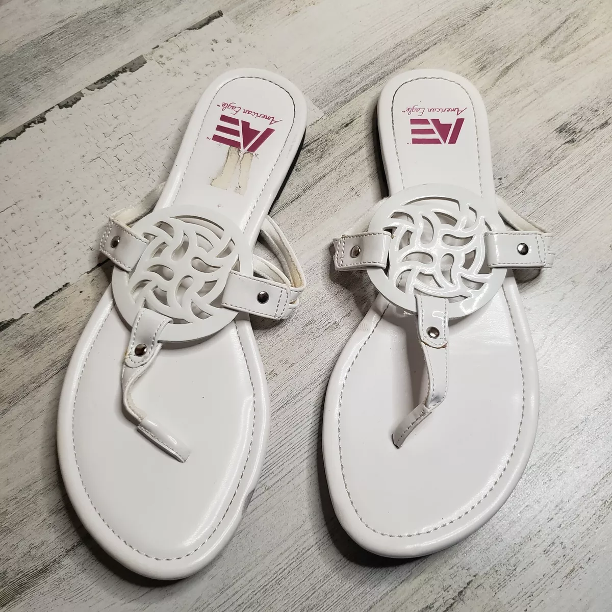 American Eagle White Thong Flip Flops White Geometric Women Sz. 8
