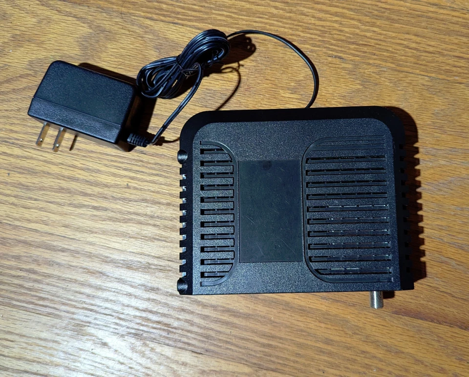 Cisco DPC3008 DOCSIS 3.0 Cable Modem - Image 4 of 4