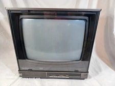Vintage 1980’s Quasar DynaColor TP3947XE 13" CRT TV Retro Gaming No Remote