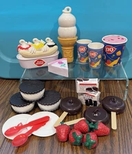 DAIRY QUEEN play food set, 24 pieces