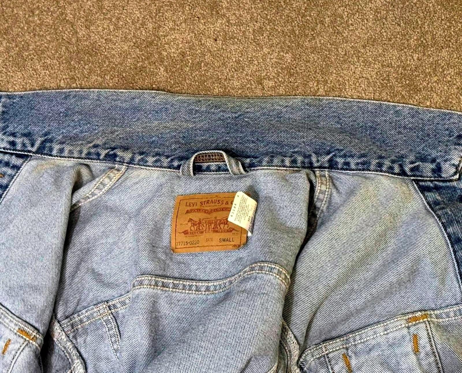 Ultra-Rare Iconic Vintage 90's - Y2K Levis Strauss & Co | Denim Jacket |Size S image 6