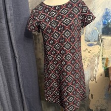 Loft dress Sz 4 Cute Pattern Maroon & Navy Diamonds